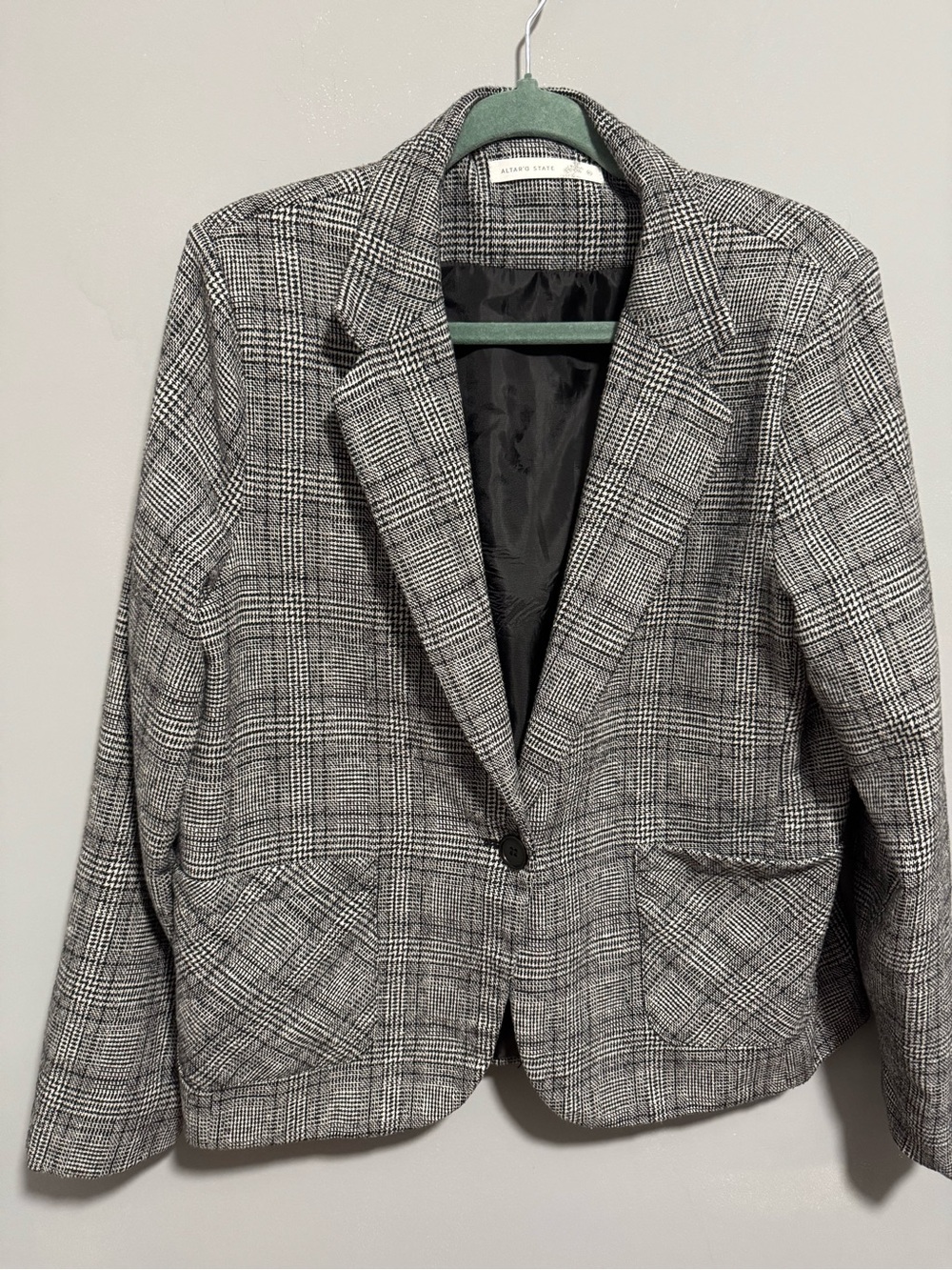 Altar’d State- Women’s Black and White Plaid Blazer. Size XL
